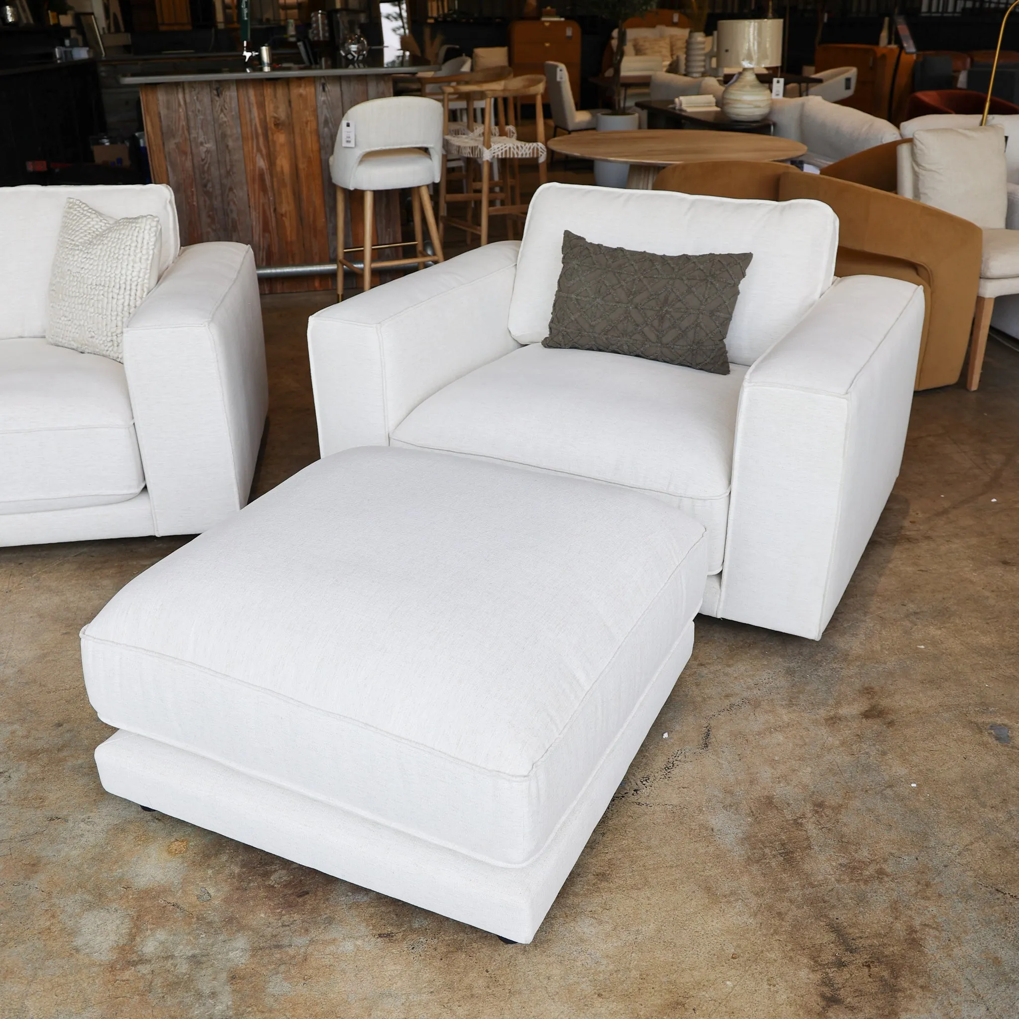 Evans Crypton Ottoman