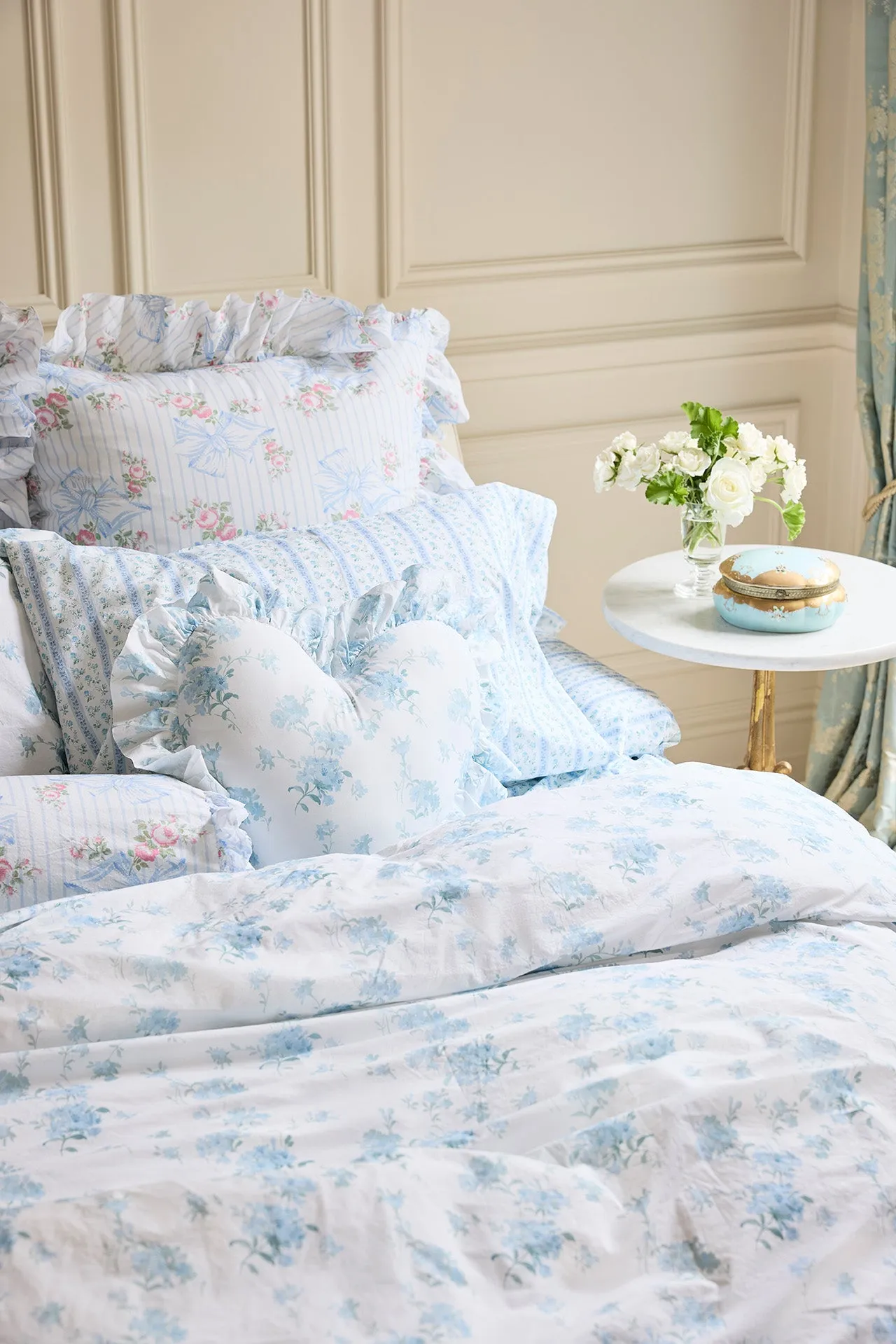 Full/Queen Duvet Cover   Sham Floral Set